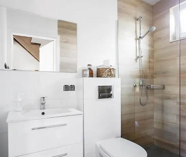 Akacjowa 度假居 莱鲍